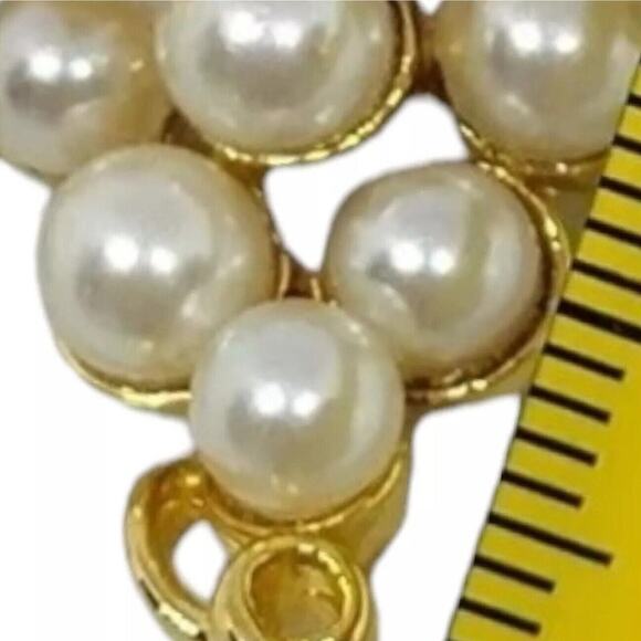 Lisner Leaf Grape Brooch Clustered Imitation White Pearls Gold Tone Finish Vtg - Picture 10 of 10